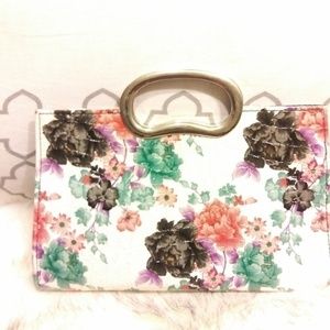 Very beautiful white purse with flowers